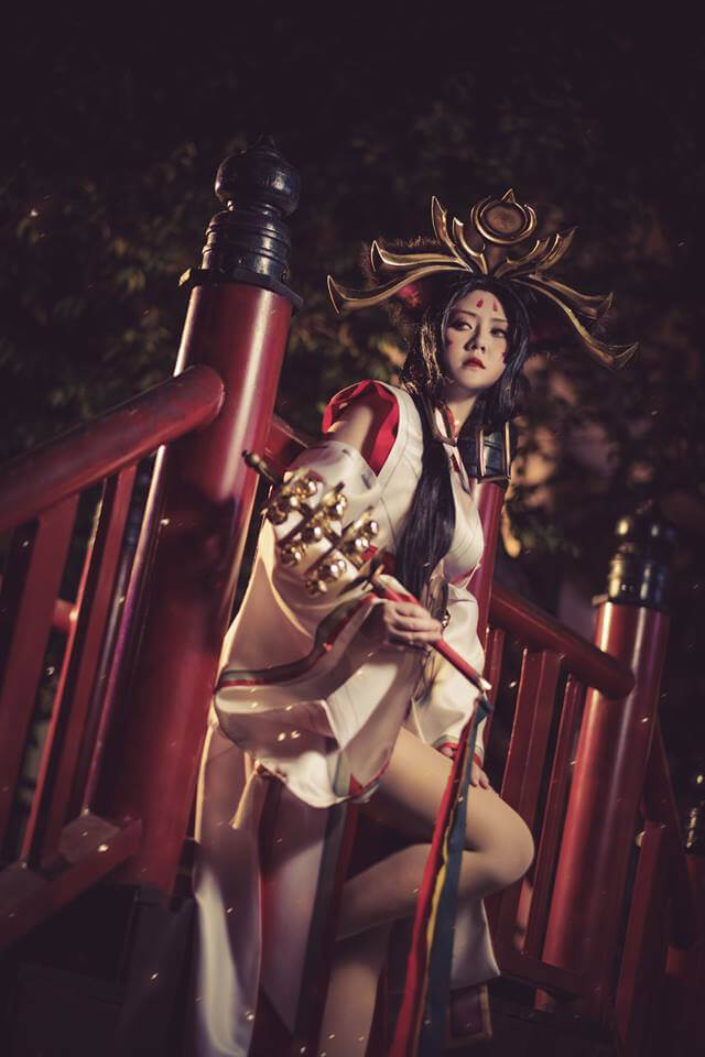 Gorgeous Miko Arum cosplay from Thailand 9
