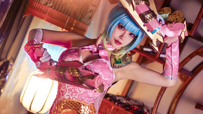 Beautiful Violet Trigger Happy: Golden Dragon cosplay by HedY