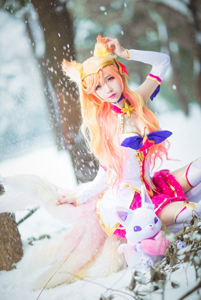 Beautiful Star Guardian Ahri Cosplay by Dong Dong Guai