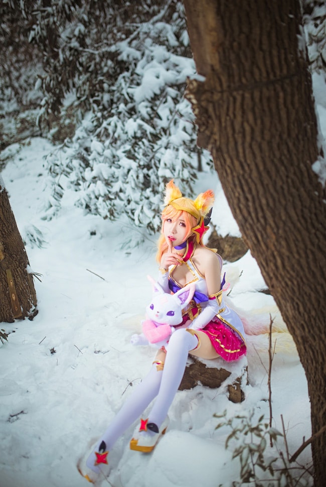 Beautiful Star Guardian Ahri Cosplay by Dong Dong Guai