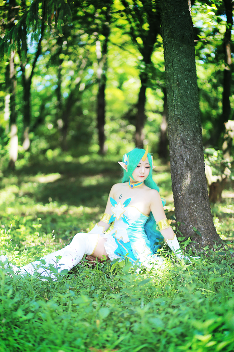 Star Guardian Soraka Cosplay by Korean cosplayer Aleah