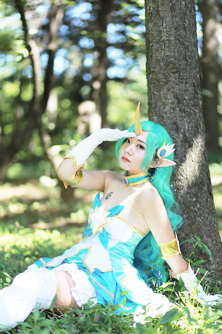 Star Guardian Soraka Cosplay by Korean cosplayer Aleah