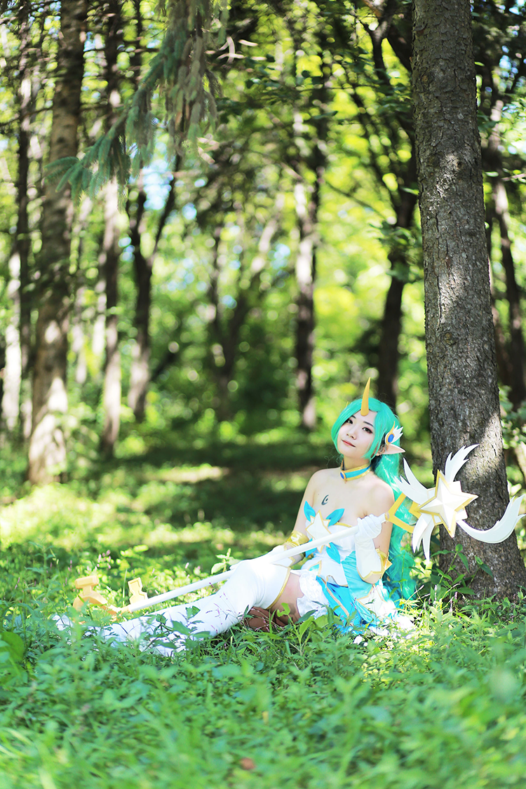 Star Guardian Soraka Cosplay by Korean cosplayer Aleah