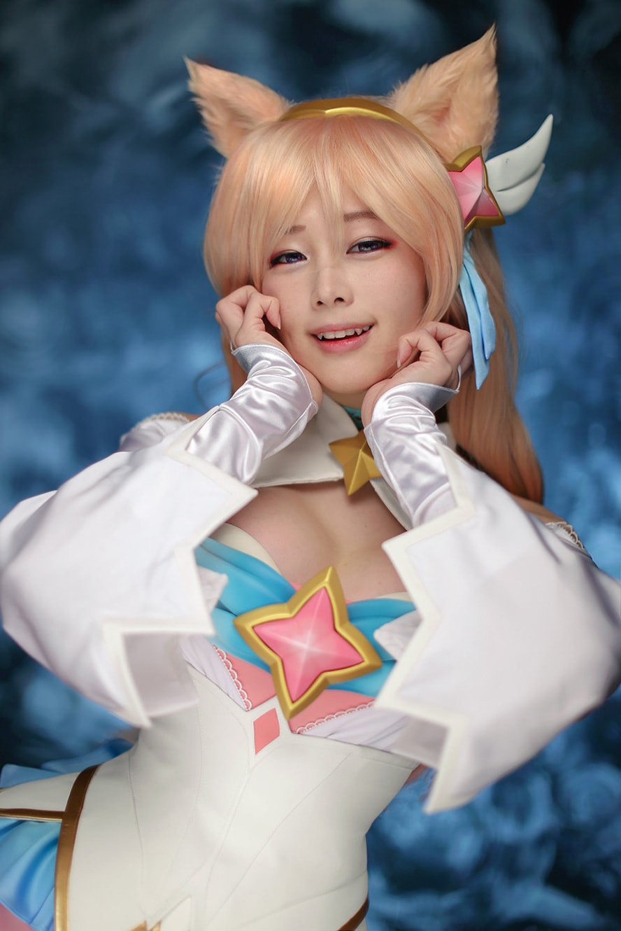 Excellent Star Guardian Ahri Cosplay by Doremi